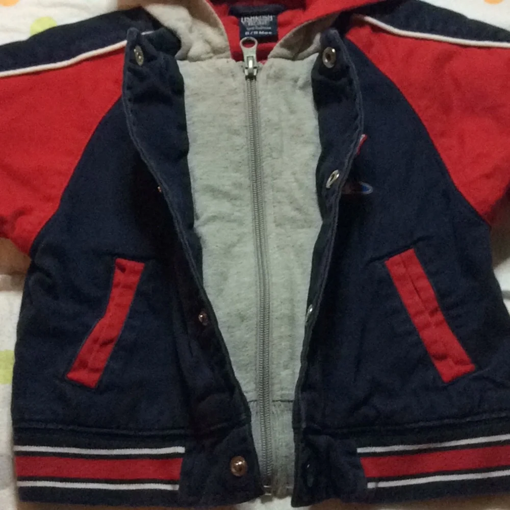 OshKosh Jacket Hooded Zip & Snap front Pockets Size 6-9 mo